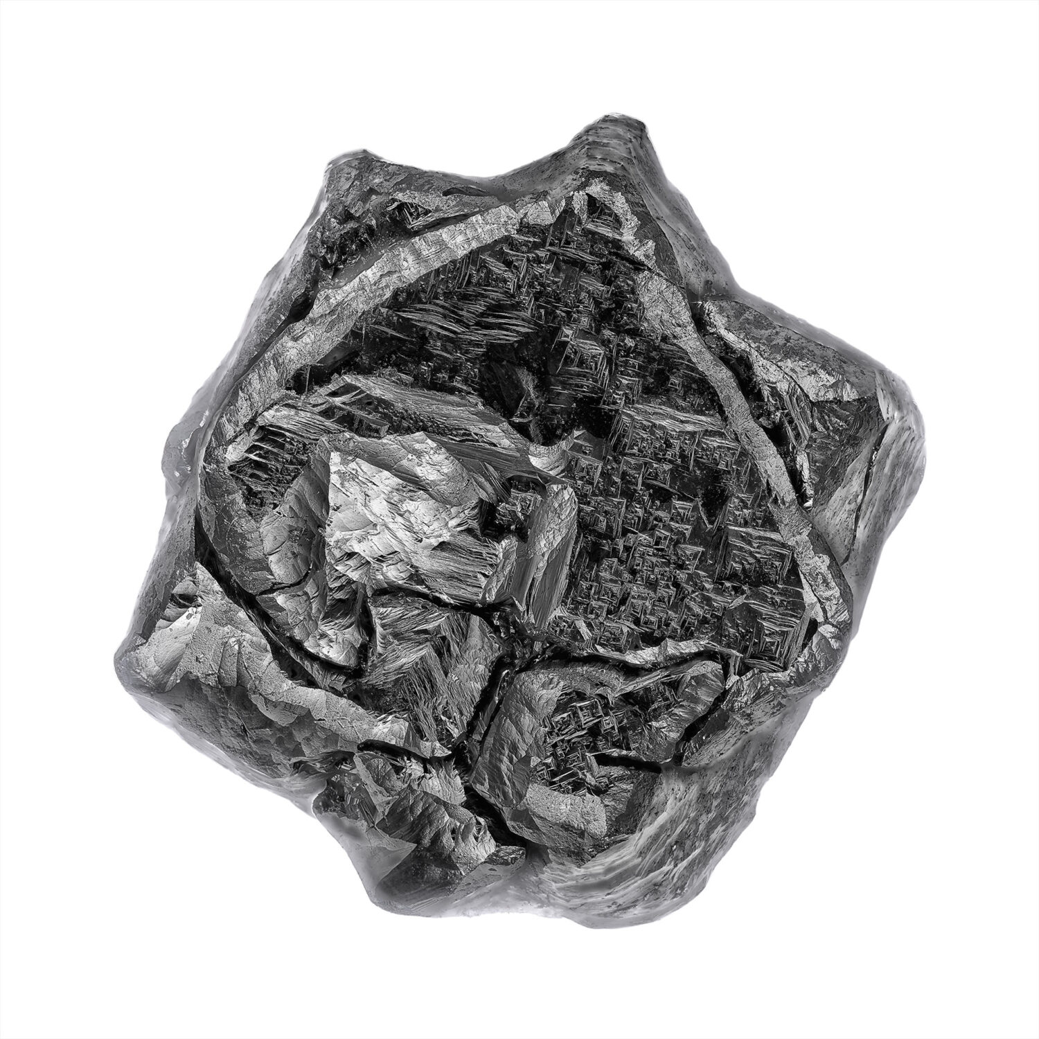 Schwarzer Diamant - Black Diamond (Breite 3 Millimeter) - Ein schwarzer Zwillingskristall mit vielen Ätzstrukturen.- Fotografie Erwin Geiss